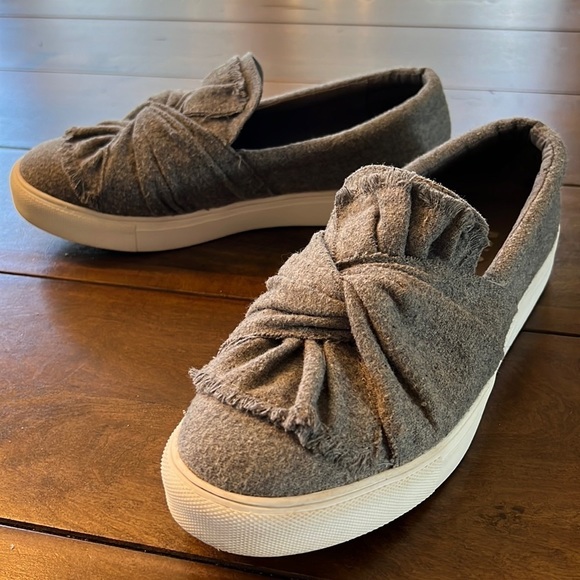 MIA Shoes - Mia Slip ons size 8.5